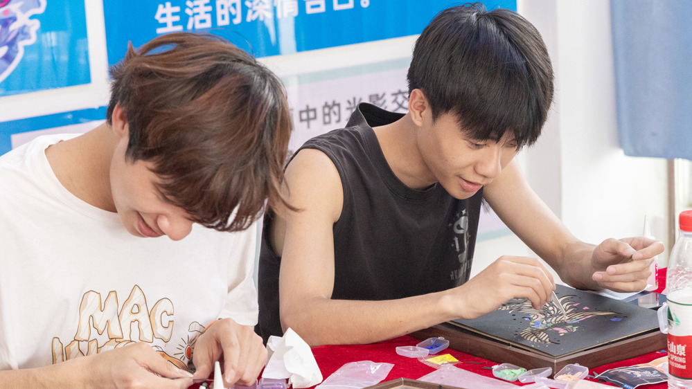 非遗进校园|我校开展“五育润心，沐光同行”非遗手工艺体验活动