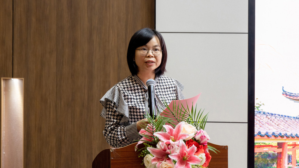 商学院党总支书记李宁宁老师致辞 商学院党总支书记李宁宁老师致辞