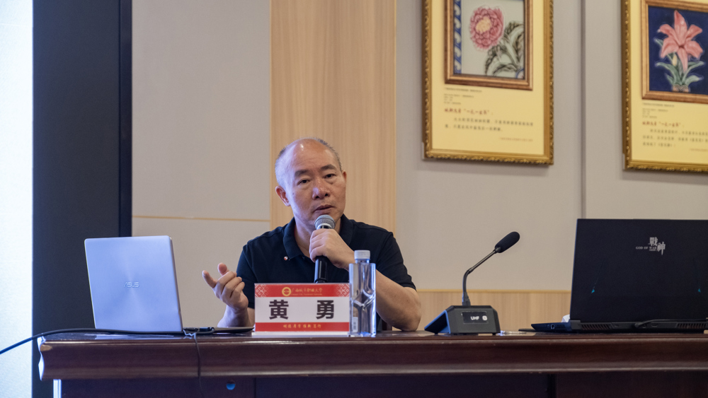 黄勇领导特写（吴思洋摄）
