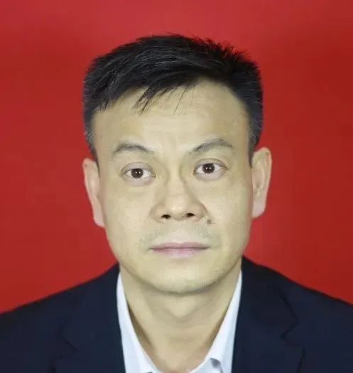 汤洪宇 汤洪宇