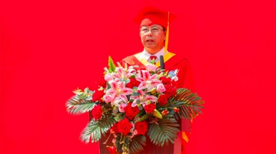 礼成，启航 | 开云在线校长李中华教授在2024届本科生毕业典礼上的致辞